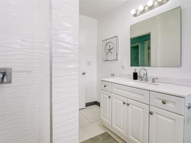 Продажа дома по адресу 216 SW 6th St - фото 5524824