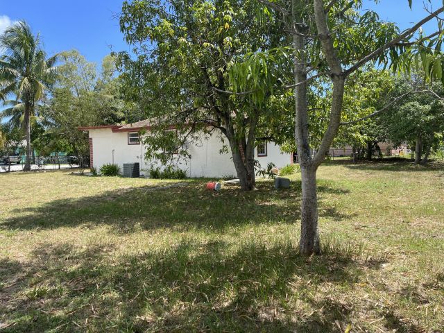 Продажа дома по адресу 821 SW 4th Avenue - фото 6801706