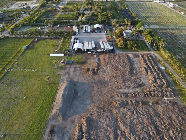 Продажа дома по адресу 17325 SW 188th St - фото 6022551