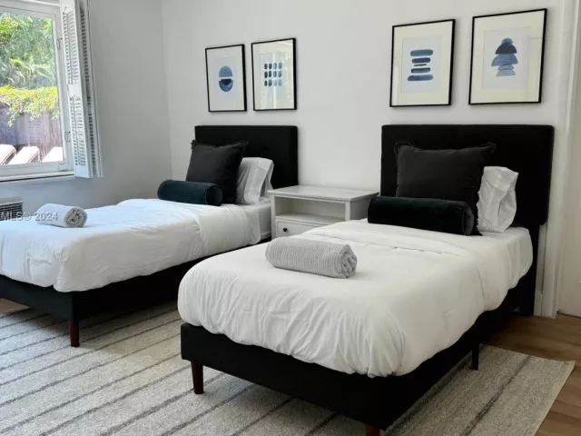 Дом в аренду по адресу 630 NE 117th St - фото 5570900