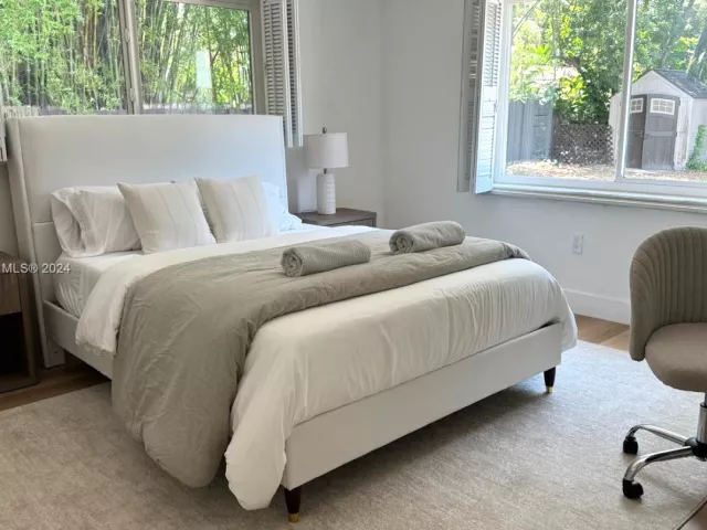 Дом в аренду по адресу 630 NE 117th St - фото 5570901