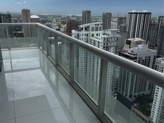 Продажа квартиры #5001 - фото 6185387