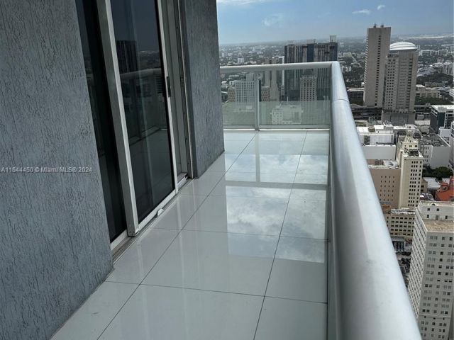 Продажа квартиры #5001 - фото 6185388