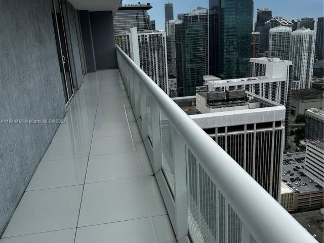 Продажа квартиры #5001 - фото 6185390