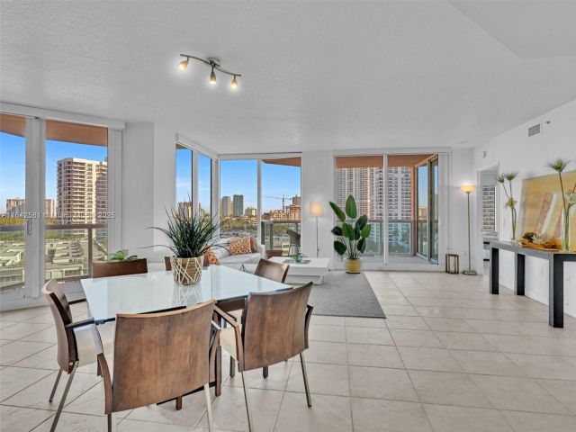 Продажа квартиры #1002 - фото 5796345