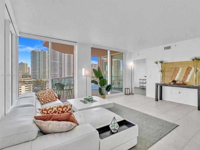 Продажа квартиры #1002 - фото 5796347