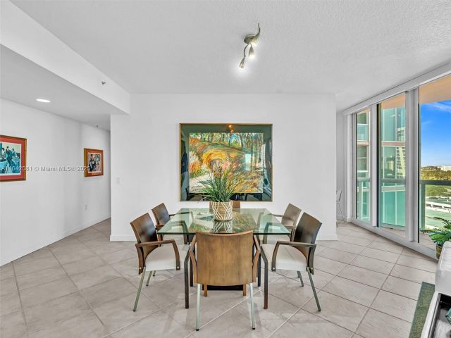 Продажа квартиры #1002 - фото 5796349