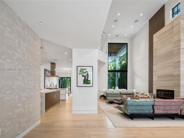 Продажа дома по адресу 4442 Prairie Ave - фото 7468606