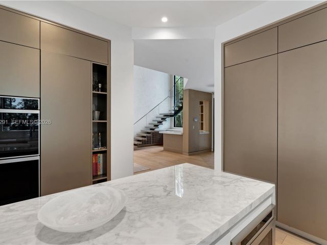 Продажа дома по адресу 4442 Prairie Ave - фото 7468617