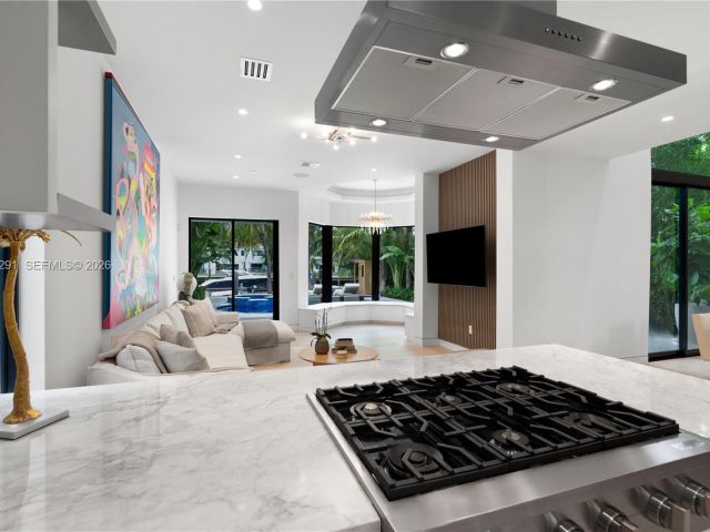 Продажа дома по адресу 4442 Prairie Ave - фото 7468618