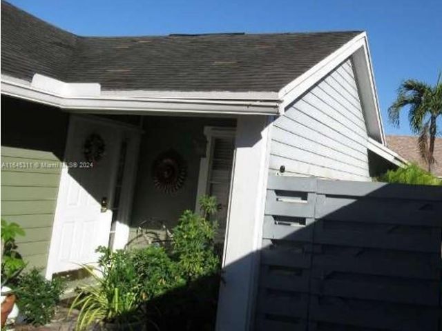 Продажа дома по адресу 14035 SW 103rd Ter - фото 5705021