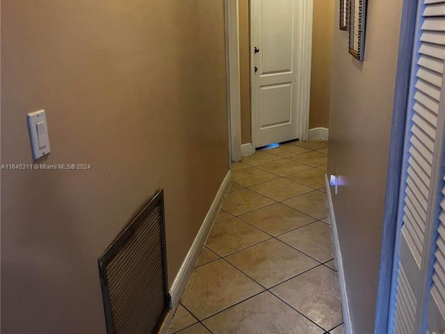 Продажа дома по адресу 14035 SW 103rd Ter - фото 5705029