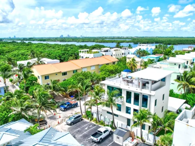 Дом в аренду по адресу 305 Oak St - фото 5773865
