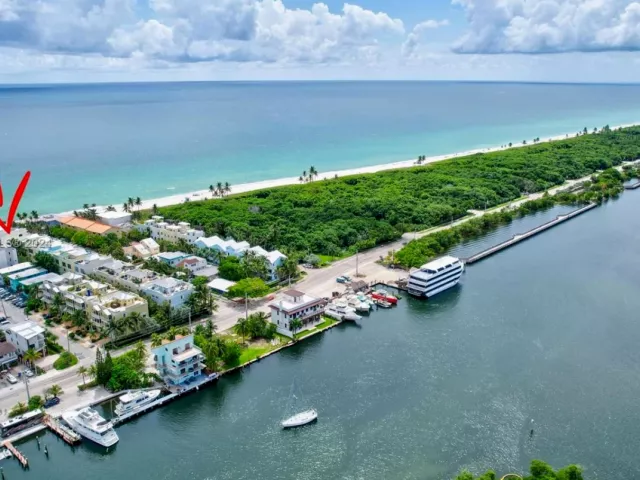 Дом в аренду по адресу 305 Oak St - фото 5773854