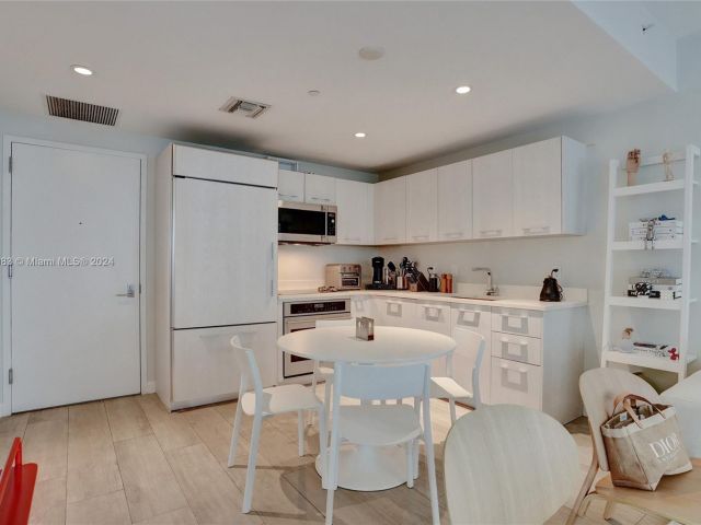 Продажа квартиры #3807 - фото 5605697