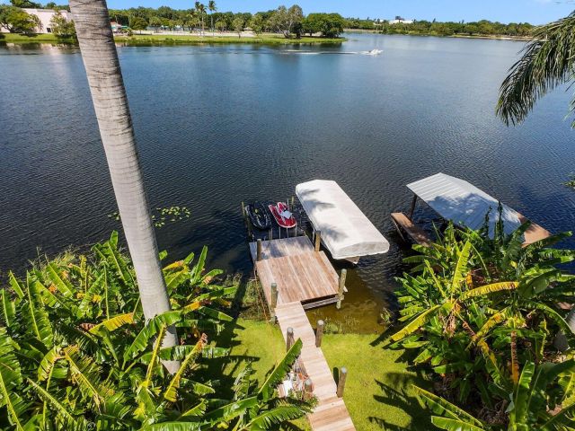 Продажа дома по адресу 920 Hibiscus Lane - фото 5808369