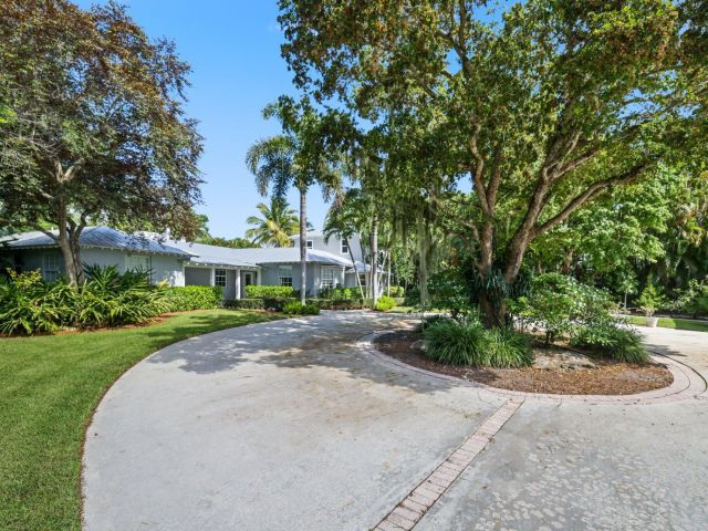 Продажа дома по адресу 920 Hibiscus Lane - фото 5808377