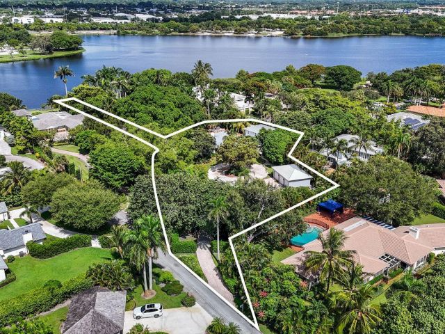 Продажа дома по адресу 920 Hibiscus Lane - фото 5808386