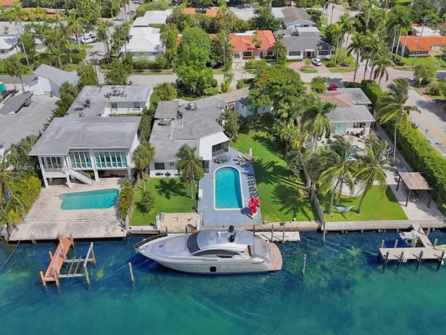 Продажа дома по адресу 1020 S Shore Dr - фото 5517471