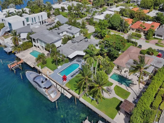 Продажа дома по адресу 1020 S Shore Dr - фото 5517470