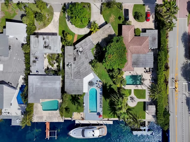 Продажа дома по адресу 1020 S Shore Dr - фото 5517462