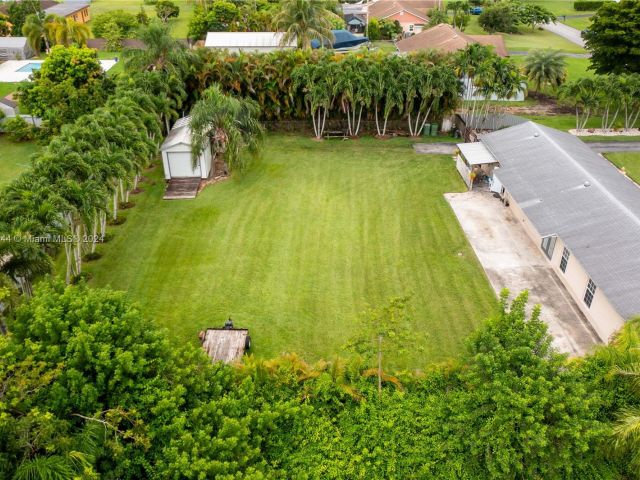 Продажа дома по адресу 1442 NW 20th St - фото 6064028