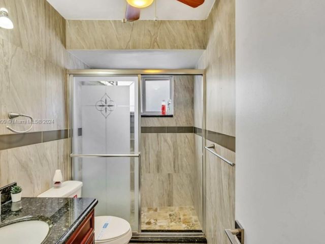 Продажа дома по адресу 2210 N 54th Ave - фото 5532271