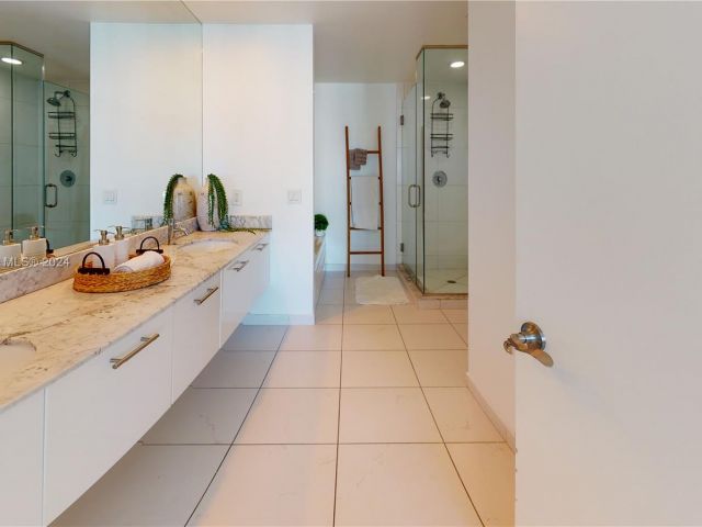 Продажа квартиры #3405 - фото 5731219