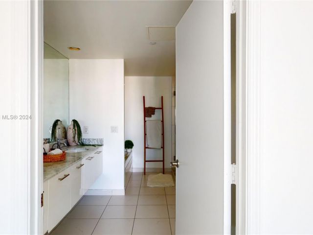 Продажа квартиры #3405 - фото 5731220