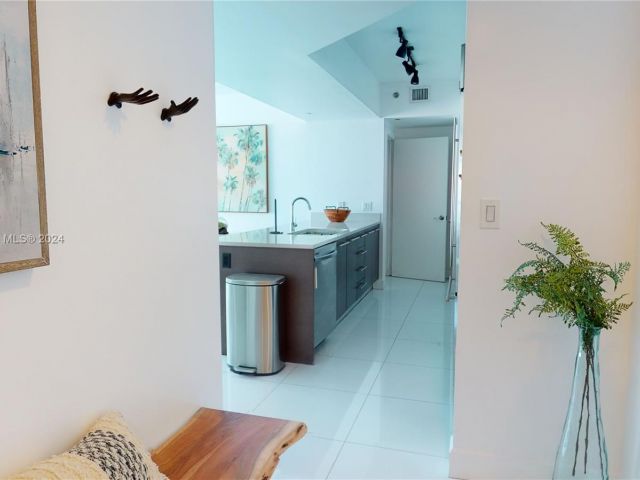 Продажа квартиры #3405 - фото 5731223