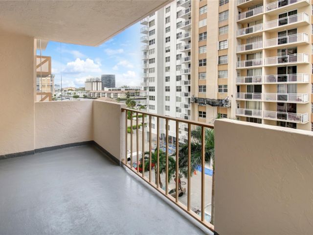 Продажа квартиры #6C - фото 5932947