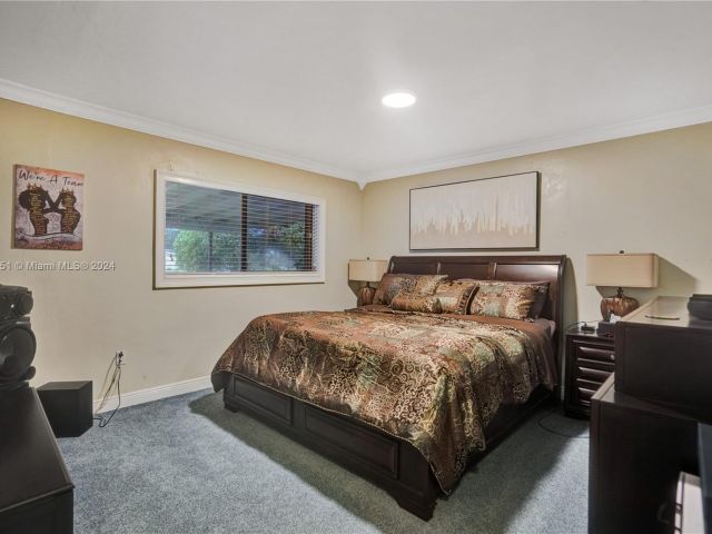 Продажа дома по адресу 770 NW 175th Dr - фото 5714775