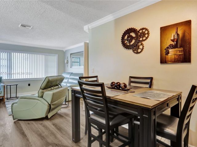 Продажа дома по адресу 770 NW 175th Dr - фото 5714777