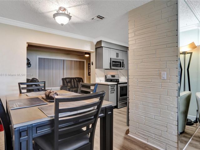 Продажа дома по адресу 770 NW 175th Dr - фото 5714785