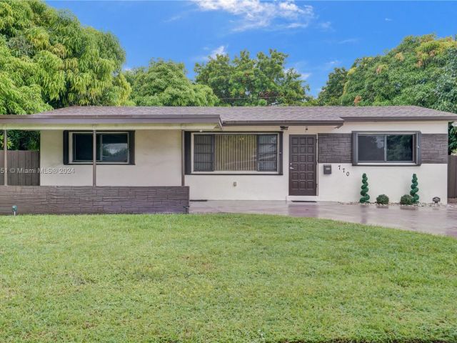 Продажа дома по адресу 770 NW 175th Dr - фото 5714789