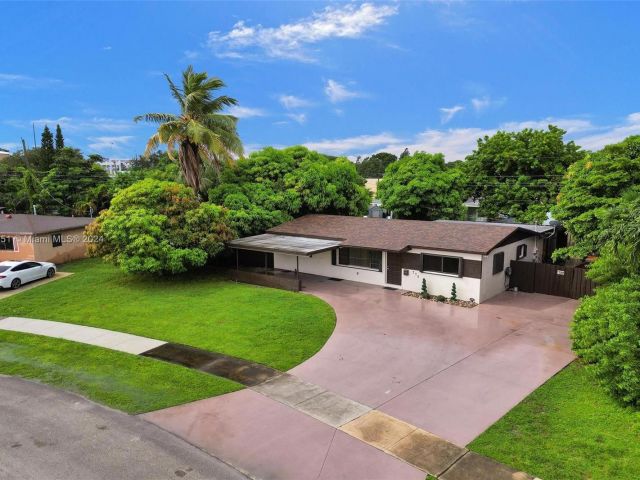 Продажа дома по адресу 770 NW 175th Dr - фото 5714791