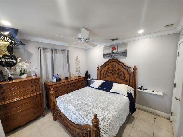 Продажа дома по адресу 1025 NE 13th Ave - фото 5774769