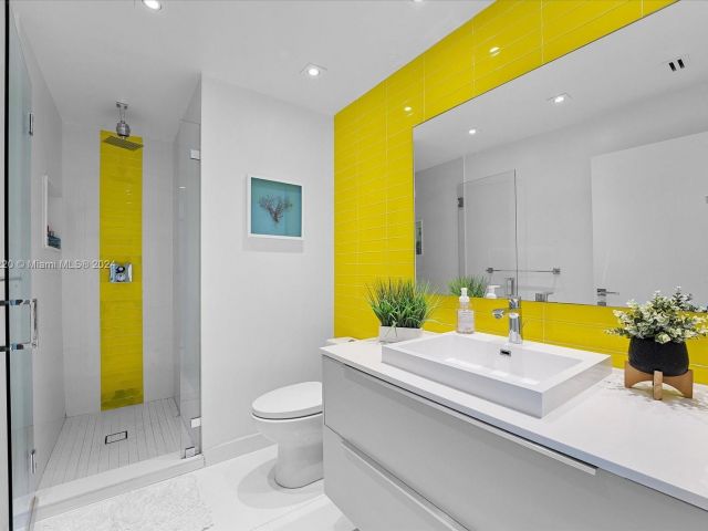 Продажа квартиры #2451 - фото 6035657