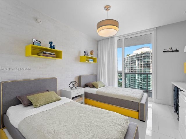 Продажа квартиры #2451 - фото 6035659