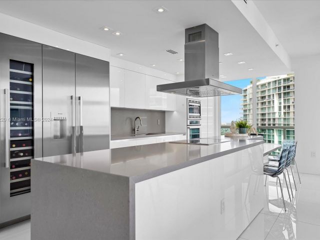 Продажа квартиры #2451 - фото 6035663