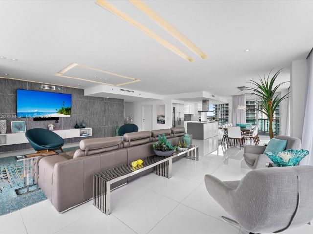 Продажа квартиры #2451 - фото 6035674