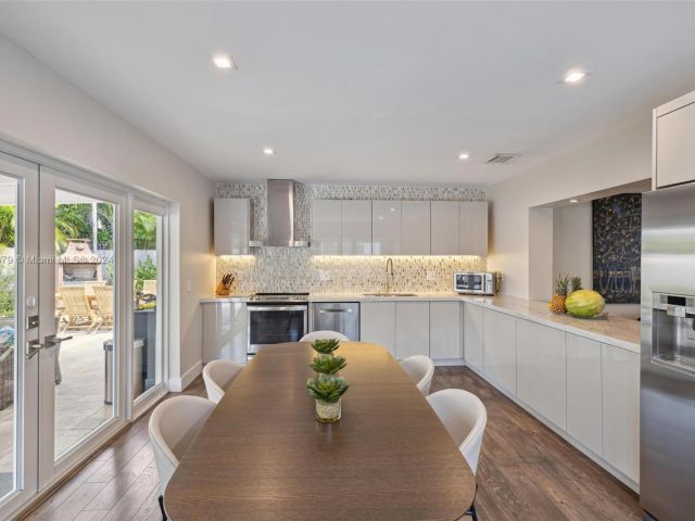 Продажа дома по адресу 670 Allendale Rd - фото 5573508