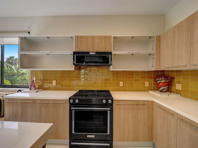 Продажа дома по адресу 173 SE 1st Cir 173 - фото 5543691