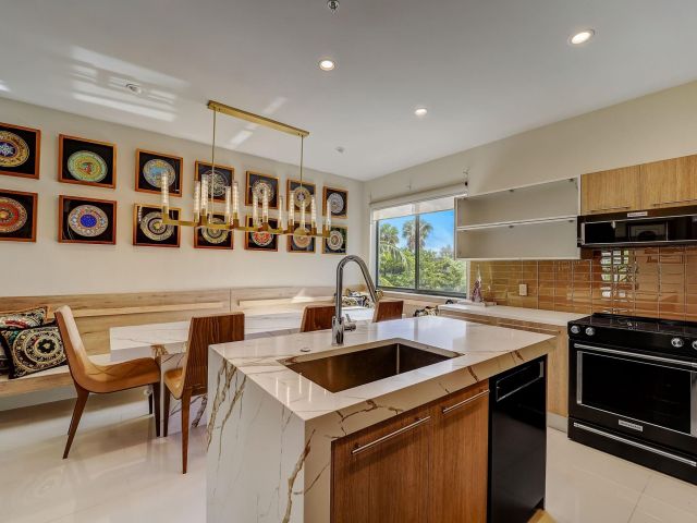 Продажа дома по адресу 173 SE 1st Cir 173 - фото 5543692