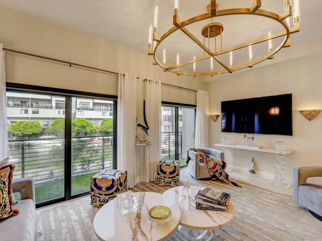 Продажа дома по адресу 173 SE 1st Cir 173 - фото 5543701