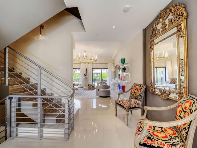 Продажа дома по адресу 173 SE 1st Cir 173 - фото 5543703