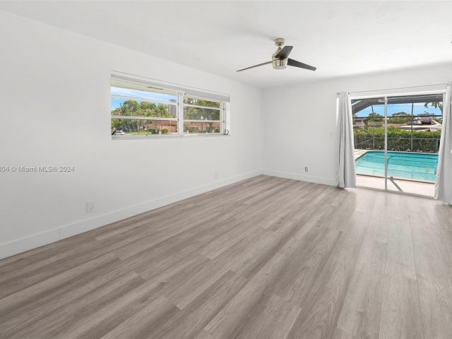 Продажа дома по адресу 661 Layne Blvd - фото 5524842