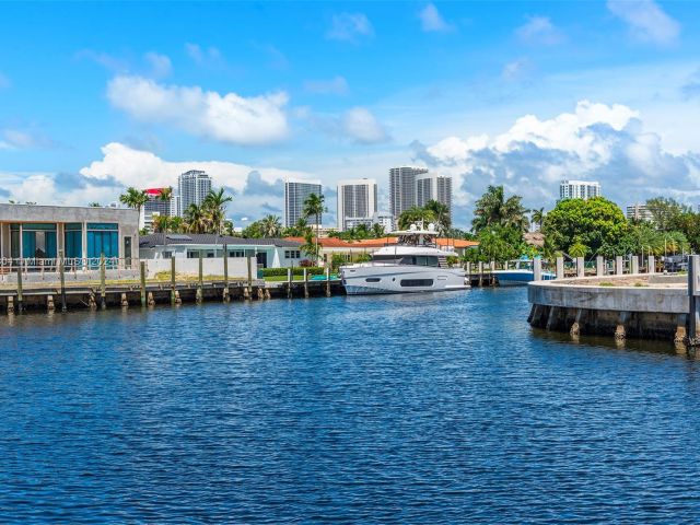 Продажа дома по адресу 661 Layne Blvd - фото 5524855