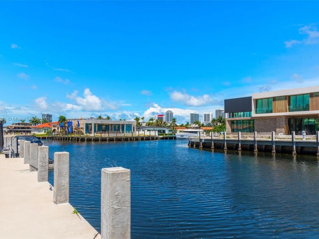 Продажа дома по адресу 661 Layne Blvd - фото 5524856