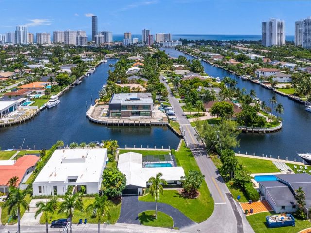 Продажа дома по адресу 661 Layne Blvd - фото 5524858